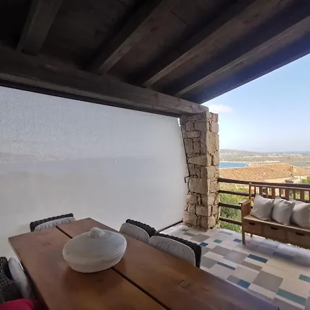 Acquazzurra A Punta Molara Nyaraló