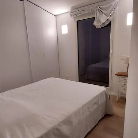 Acquazzurra A Punta Molara Feriehus *