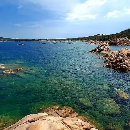 Acquazzurra A Punta Molara بيت للعطل سان تيودورو